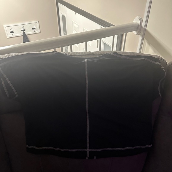 Halle Berry X Sweaty Betty Patience Split Back Tee - Picture 7 of 7